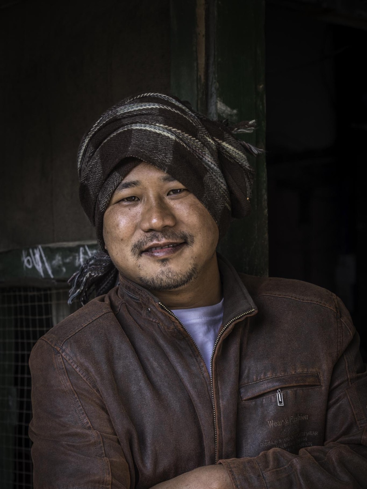 Tasang Tage, Guide Extraordinaire